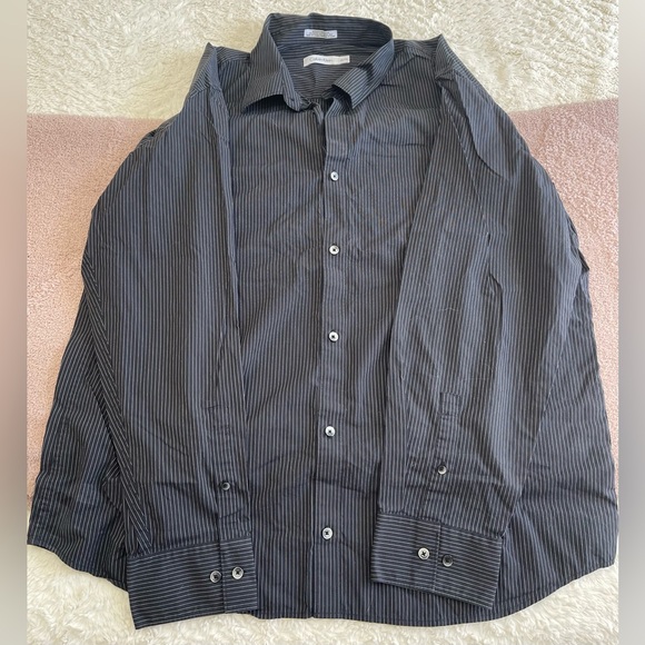 XXL Calvin Klein Shirt - Picture 3 of 3